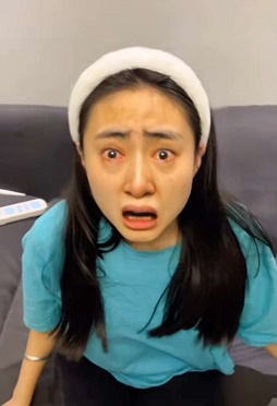 抖音哭脸特效截图